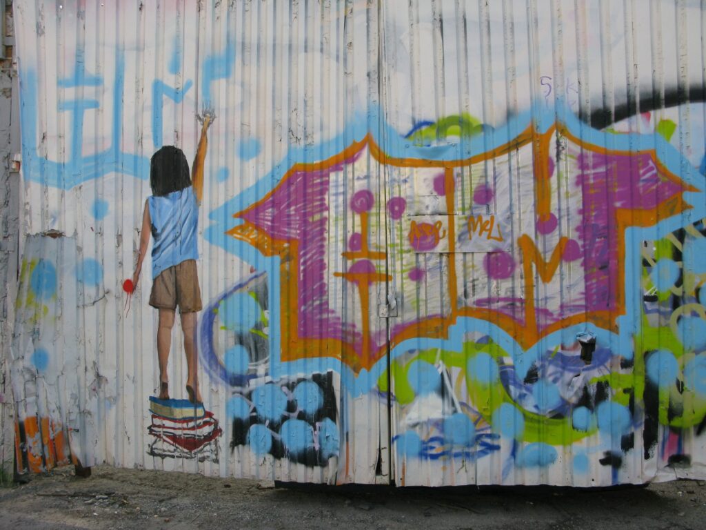 Grafittimålad vägg