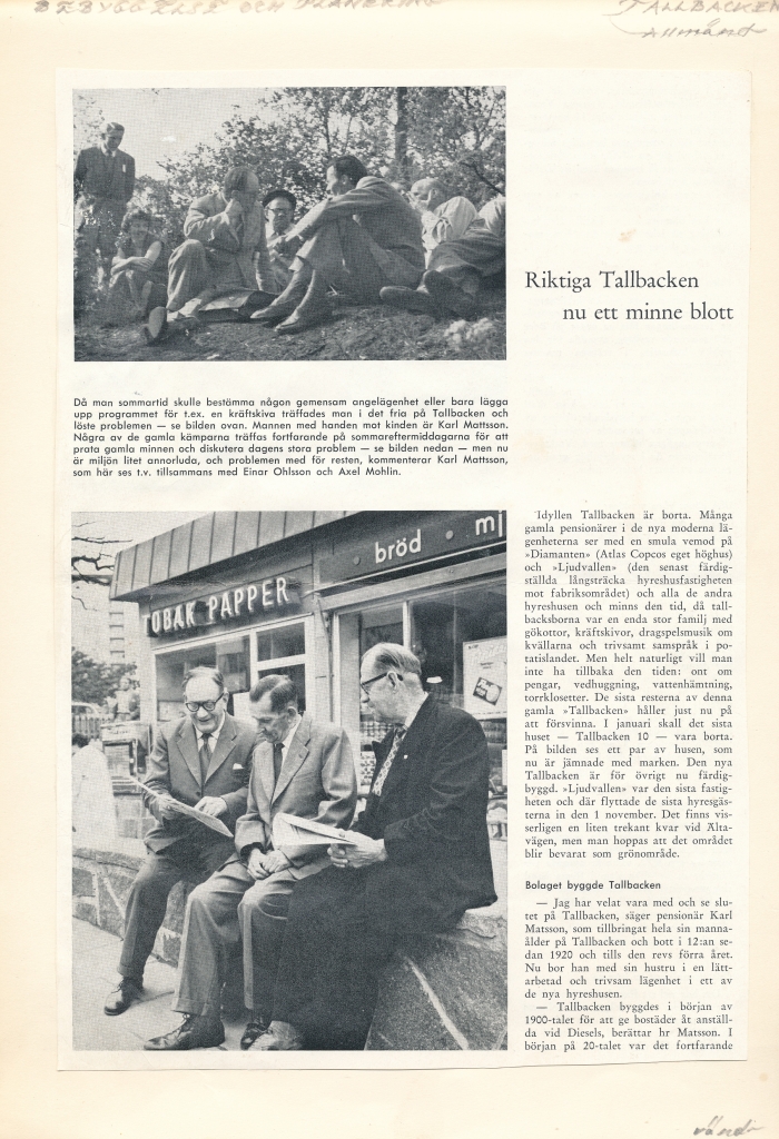 Tidningsartikel med två bilder. Personer på ett berg och tre farbröder som läser tidningen. Rubriken lyder Riktiga Tallbacken nu ett minne blott.